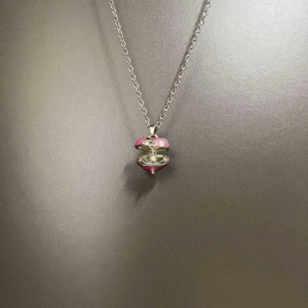 Vintage Enamel Love Box Necklace - Image 3